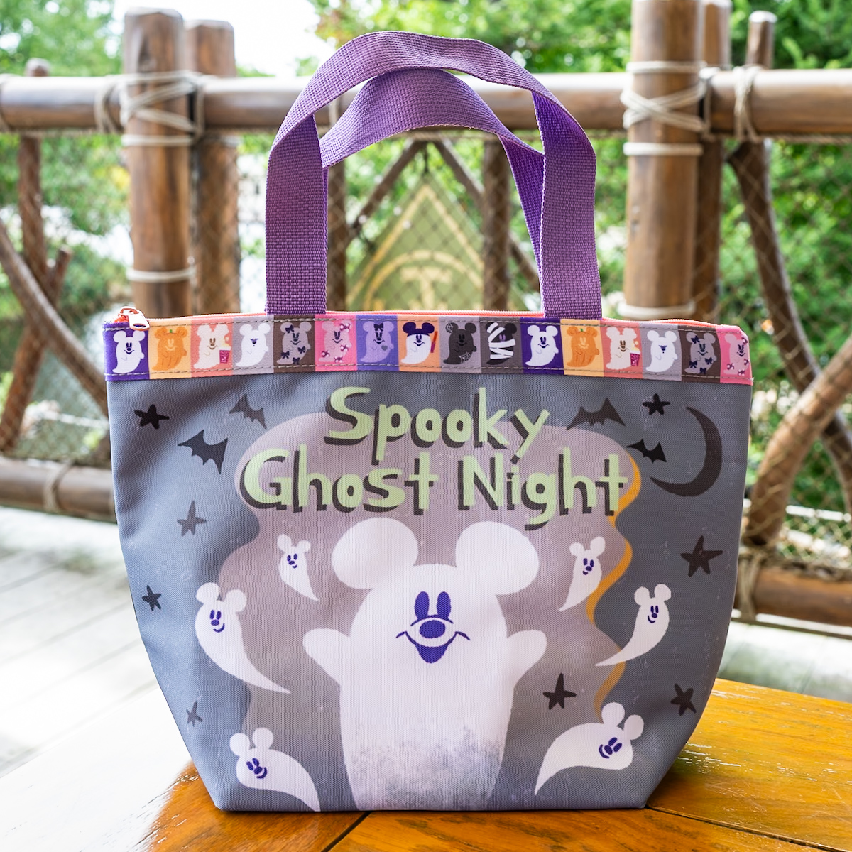 東京ディズニーリゾート“ディズニー・ハロウィーン2025”スーベニアランチケース（ゴースト）