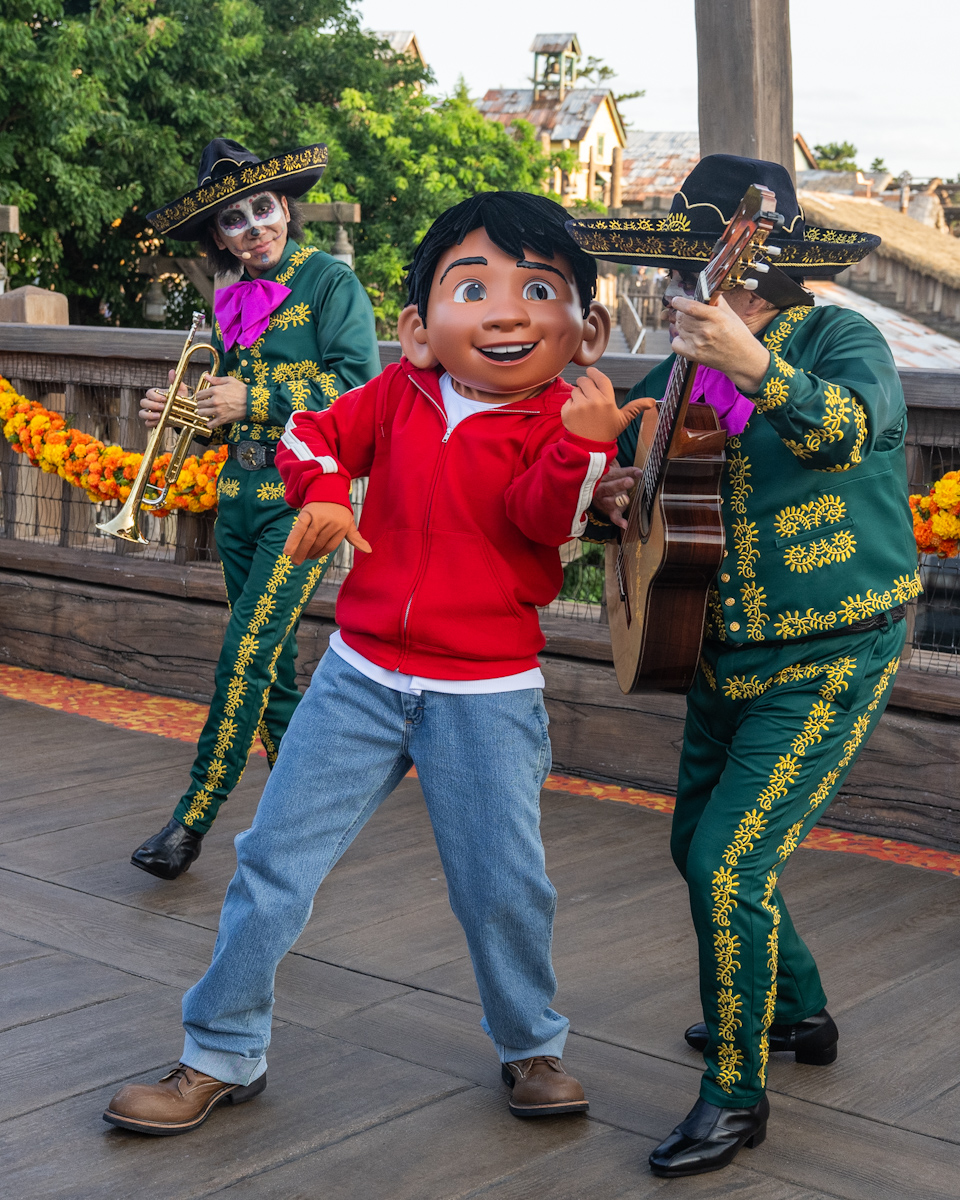 東京ディズニーシー「ラソス・デ・ラ・ファミリア」アトモスフィア ミゲル