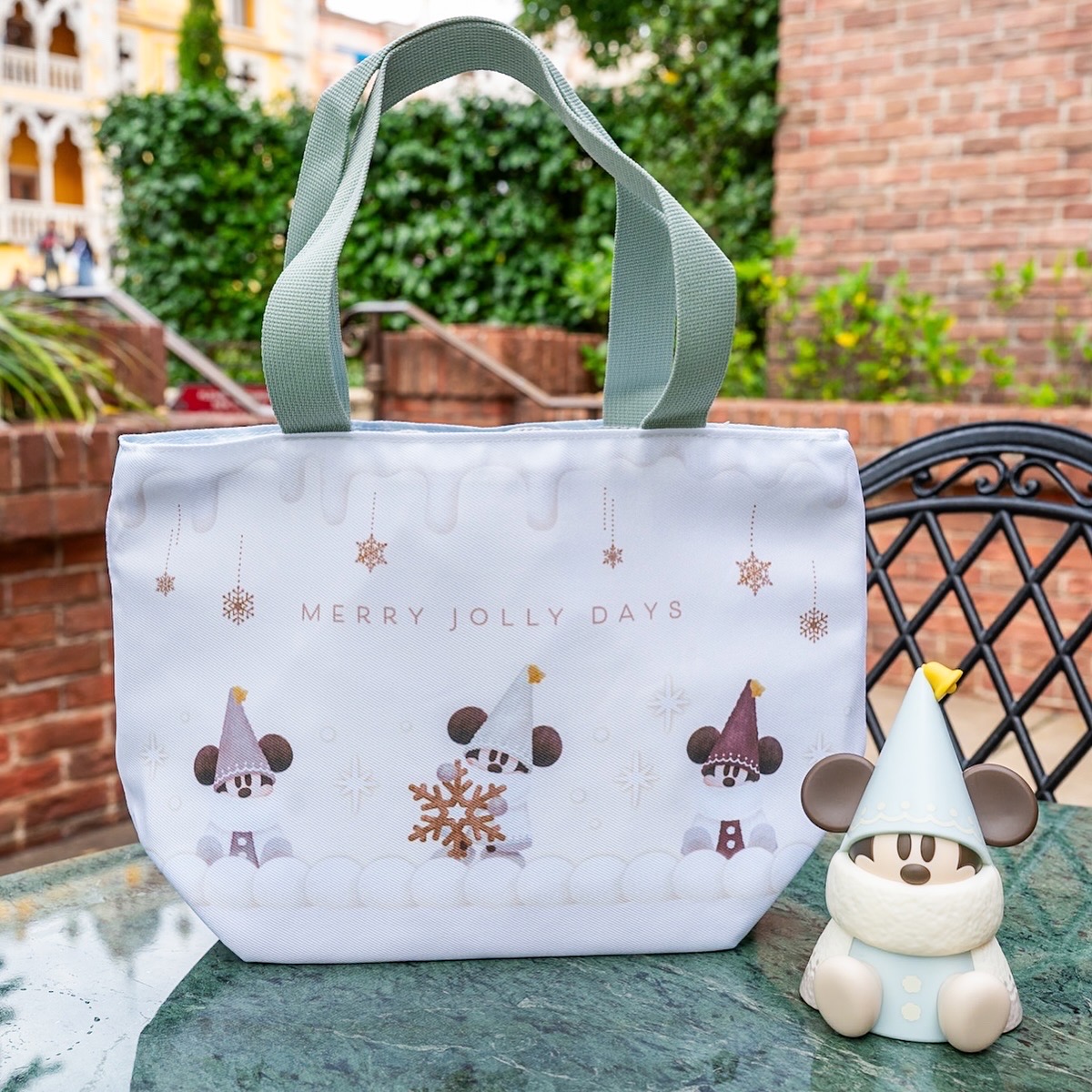 東京ディズニーリゾート“ディズニー・クリスマス2025”リルリンリンスーベニアランチケース