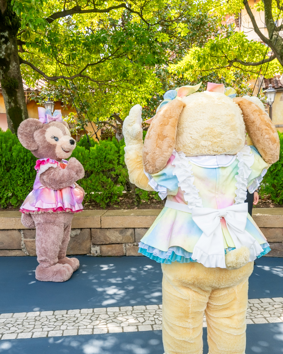 東京ディズニーシー「ダッフィー＆フレンズ20周年：カラフルハピネス」シェリーメイ、クッキー・アングリーティング