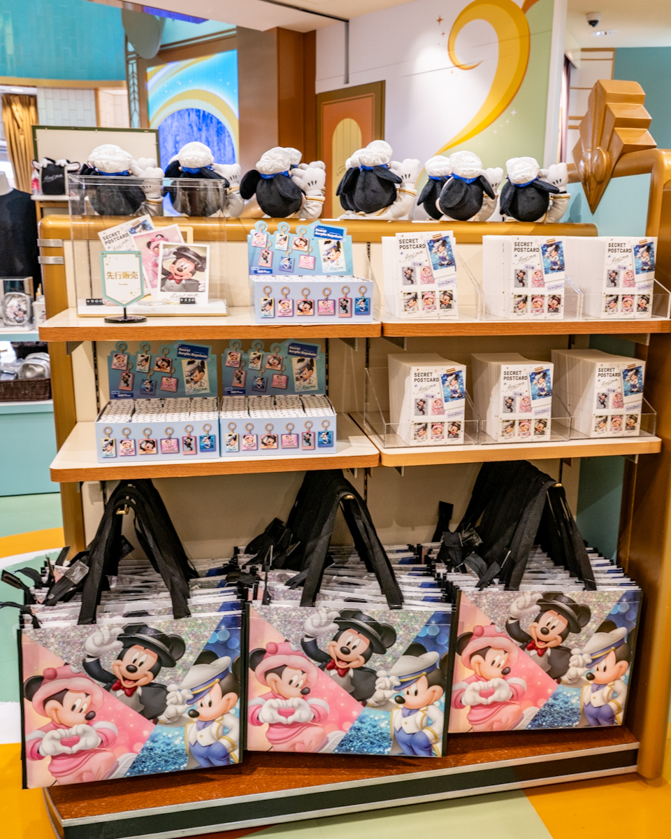 ディズニーストア2025ミッキーマウスお誕生日グッズお土産