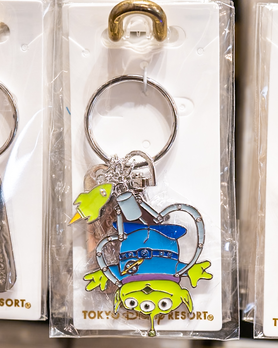 ミニーバルーン、ローズドームなど！東京ディズニーランド「ガラスの靴