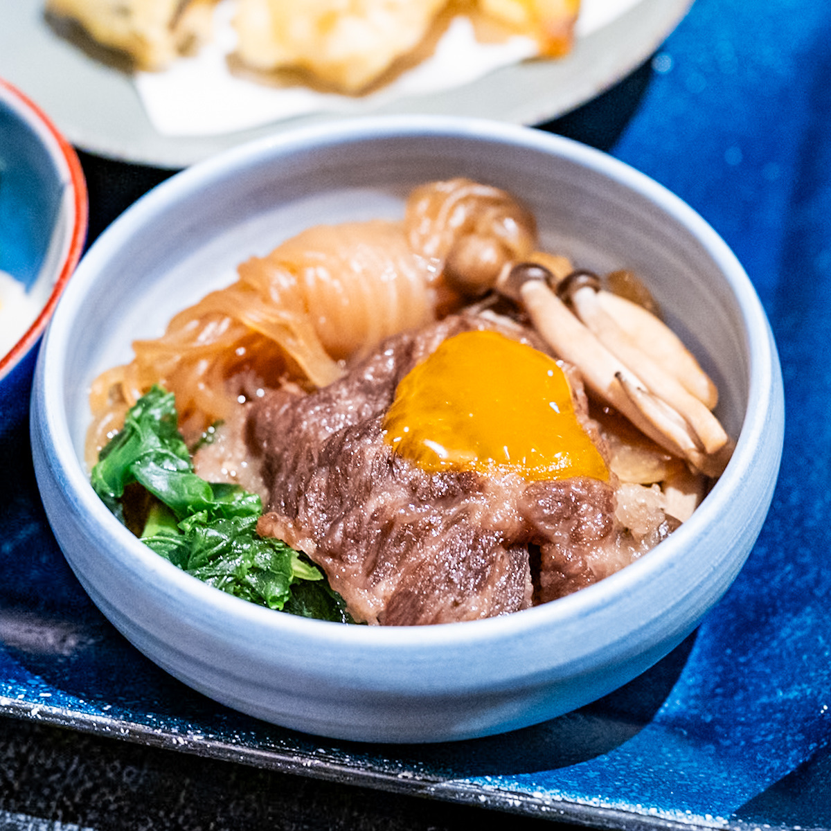 黒毛和牛のすき焼き、玉子ソース