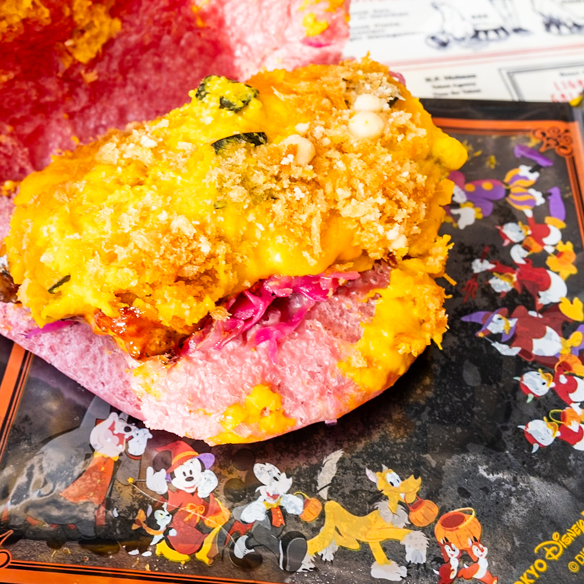 パンプキングラタンとスパイシーなチキンをサンド