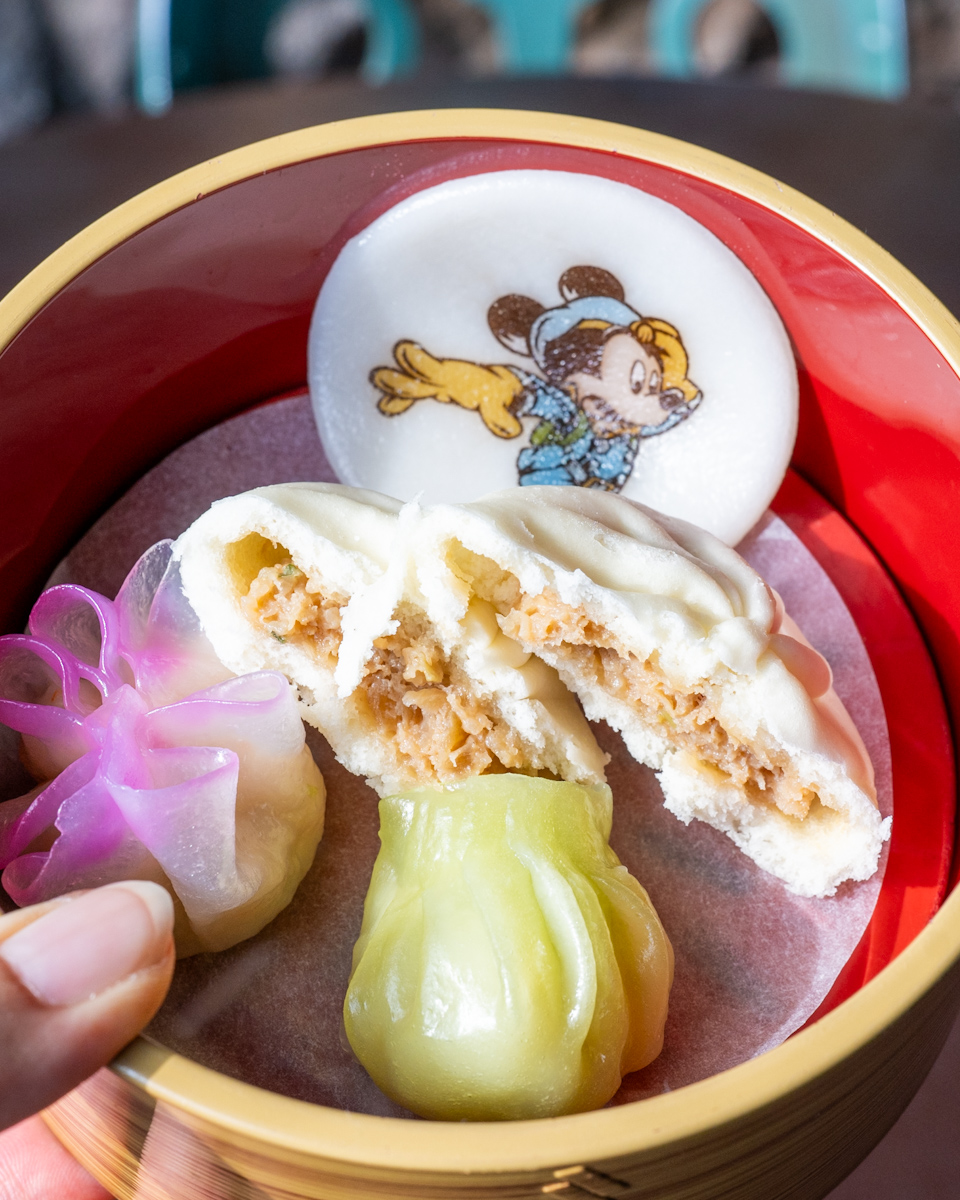 東京ディズニーシー「ヴォルケイニア・レストラン」点心三種 ミッキー