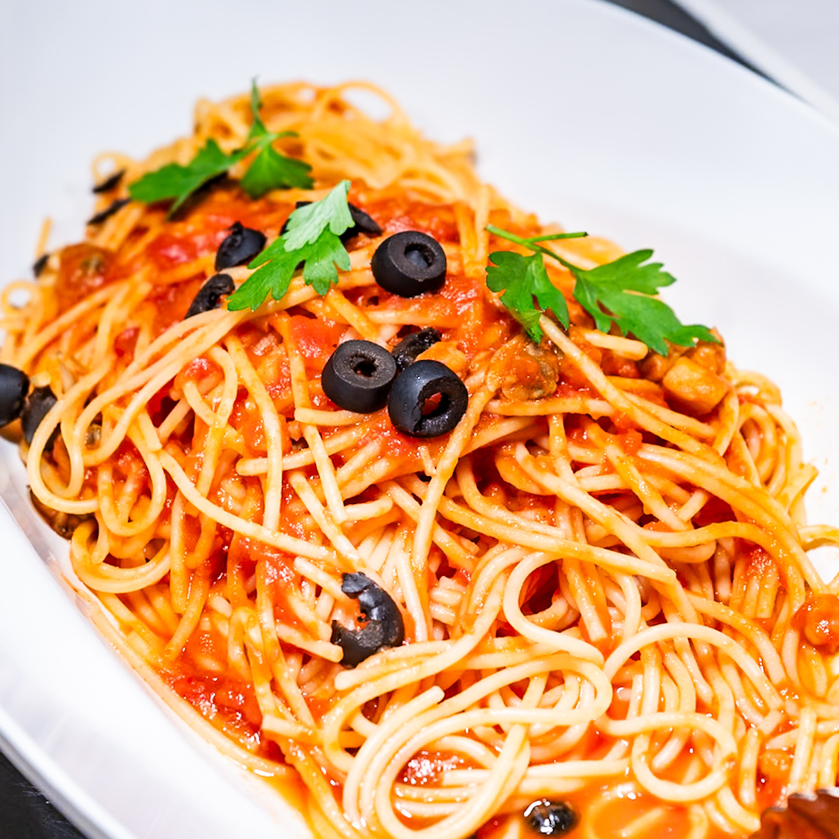 イーストサイドカフェ 野菜とトマトソースのパスタ