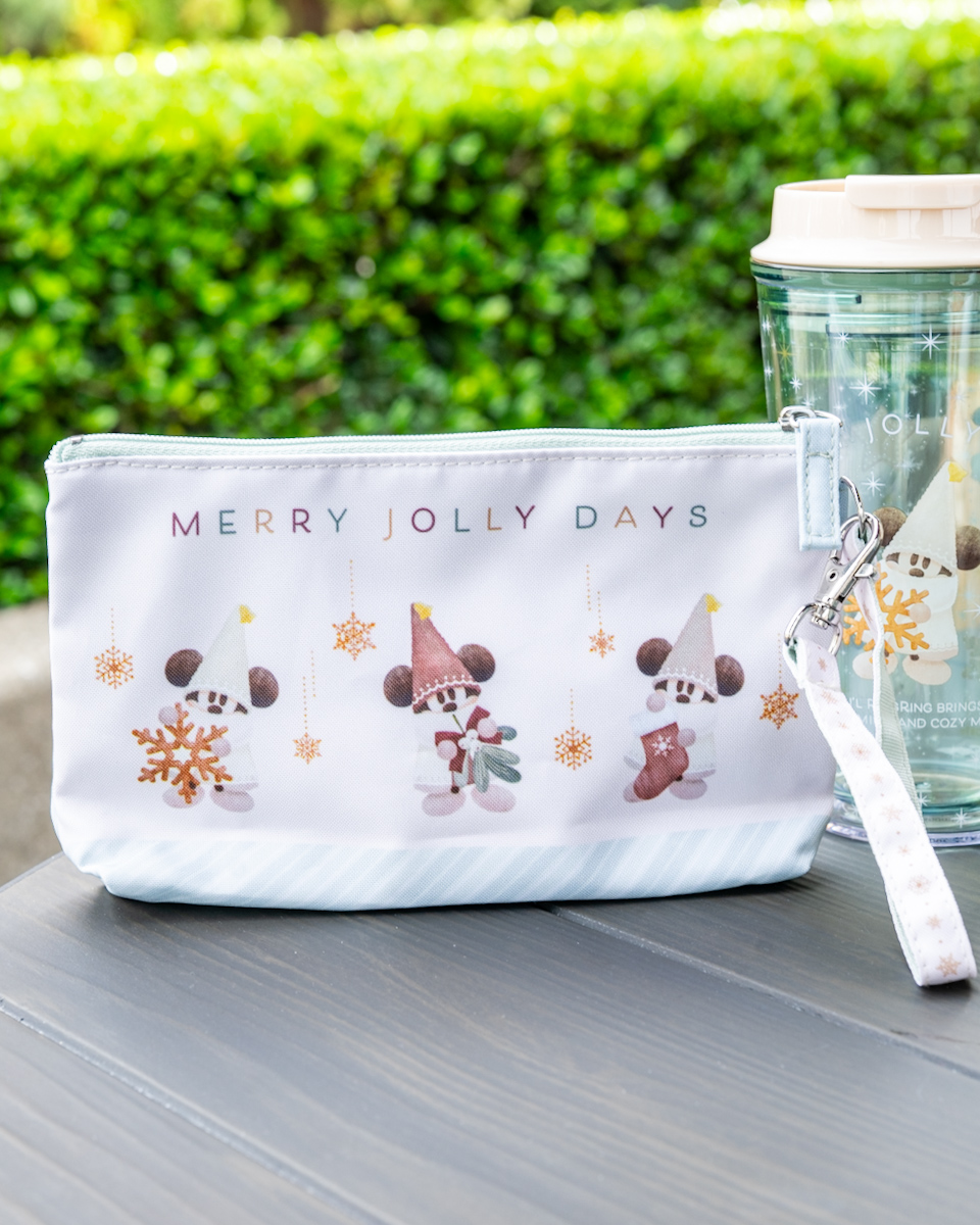 東京ディズニーリゾート“ディズニー・クリスマス2025”スーベニアおてふきキャリー2