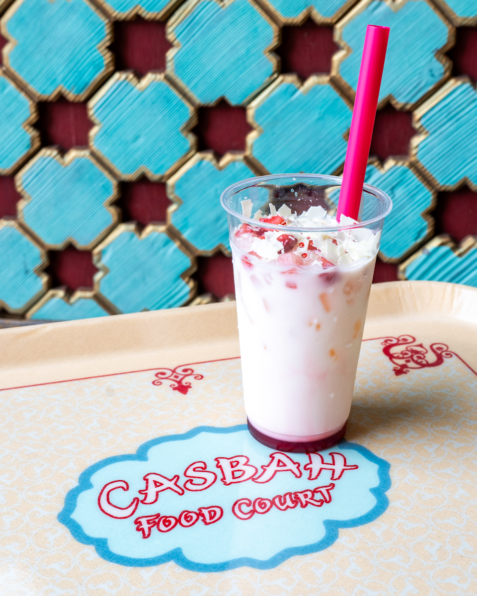 スペシャルラッシー（ストロベリー＆ホワイトチョコレート）