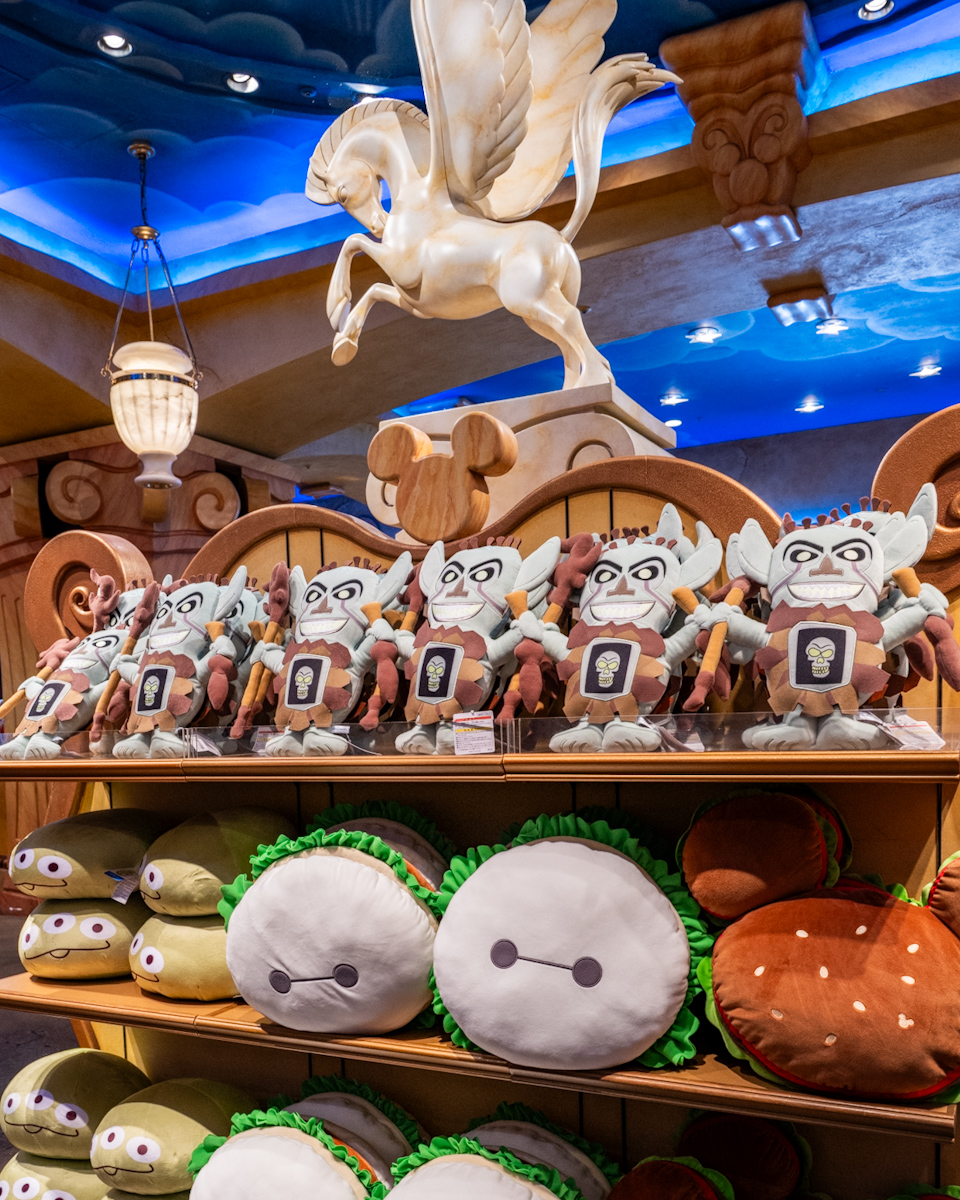 東京ディズニーシー「タワー・オブ・テラー」シリキ・ウトゥンドゥクッション2