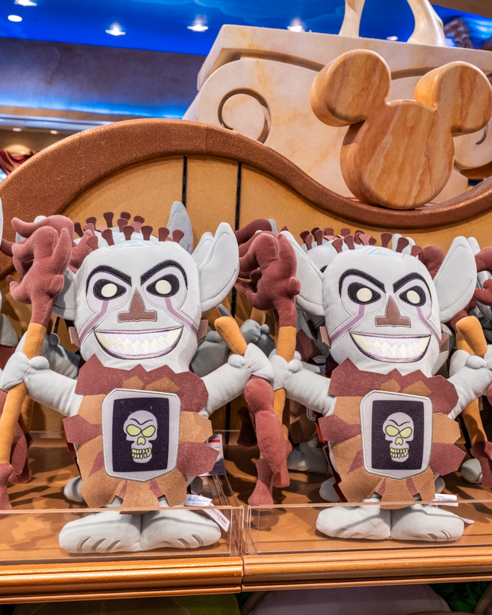 東京ディズニーシー「タワー・オブ・テラー」シリキ・ウトゥンドゥクッション