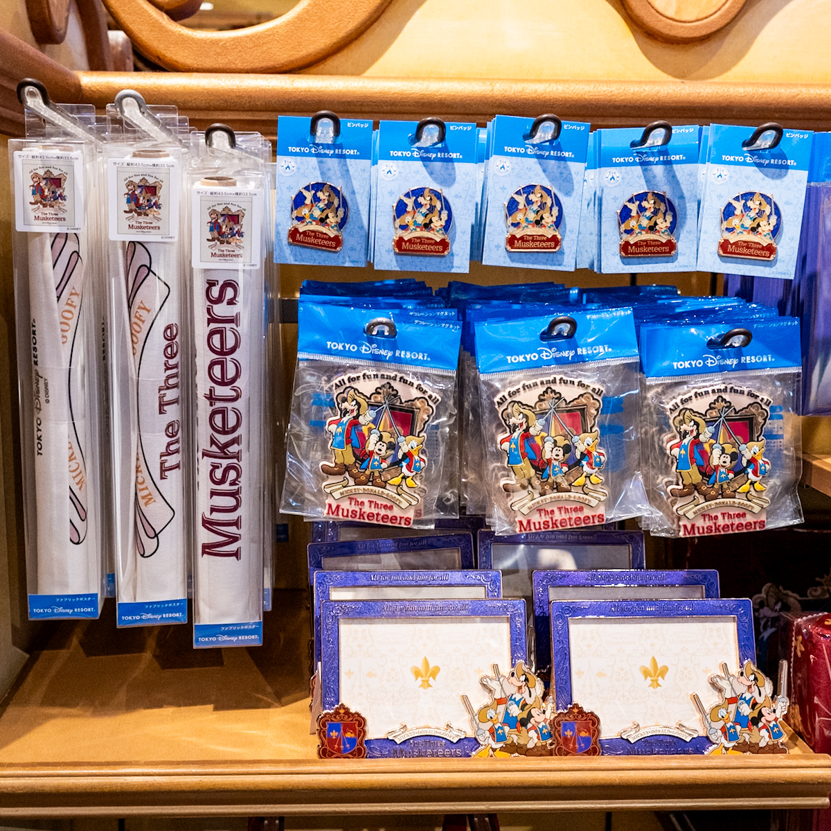 東京ディズニーリゾート「ミッキー、ドナルド、グーフィーの三銃士」グッズまとめ