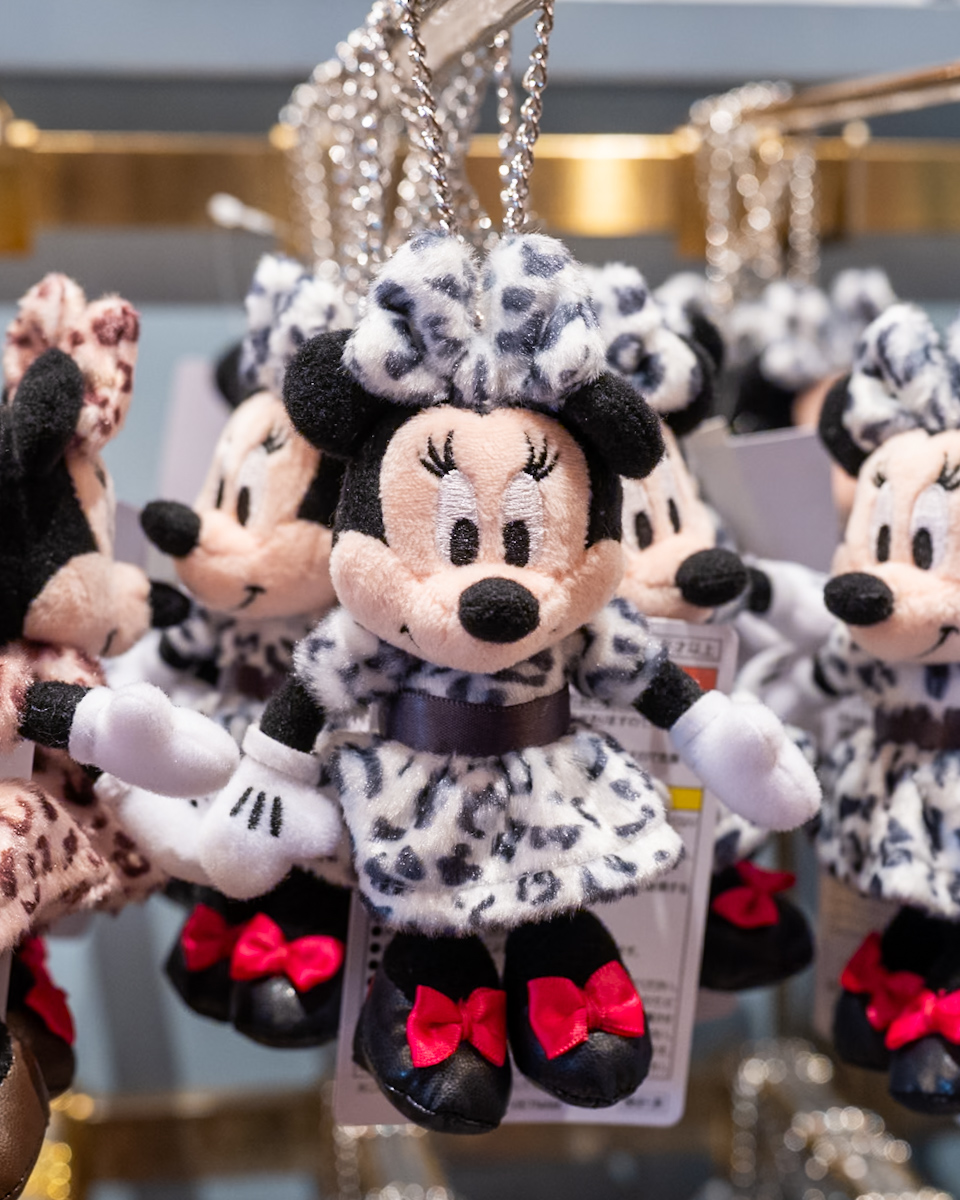 ディズニー ミニー ヒョウ柄 レオパード柄 ぬいぐるみチャーム セット① 未使用タグ付・正規品】ヒョウ柄 ミニー ぬいぐるみチャーム 茶
