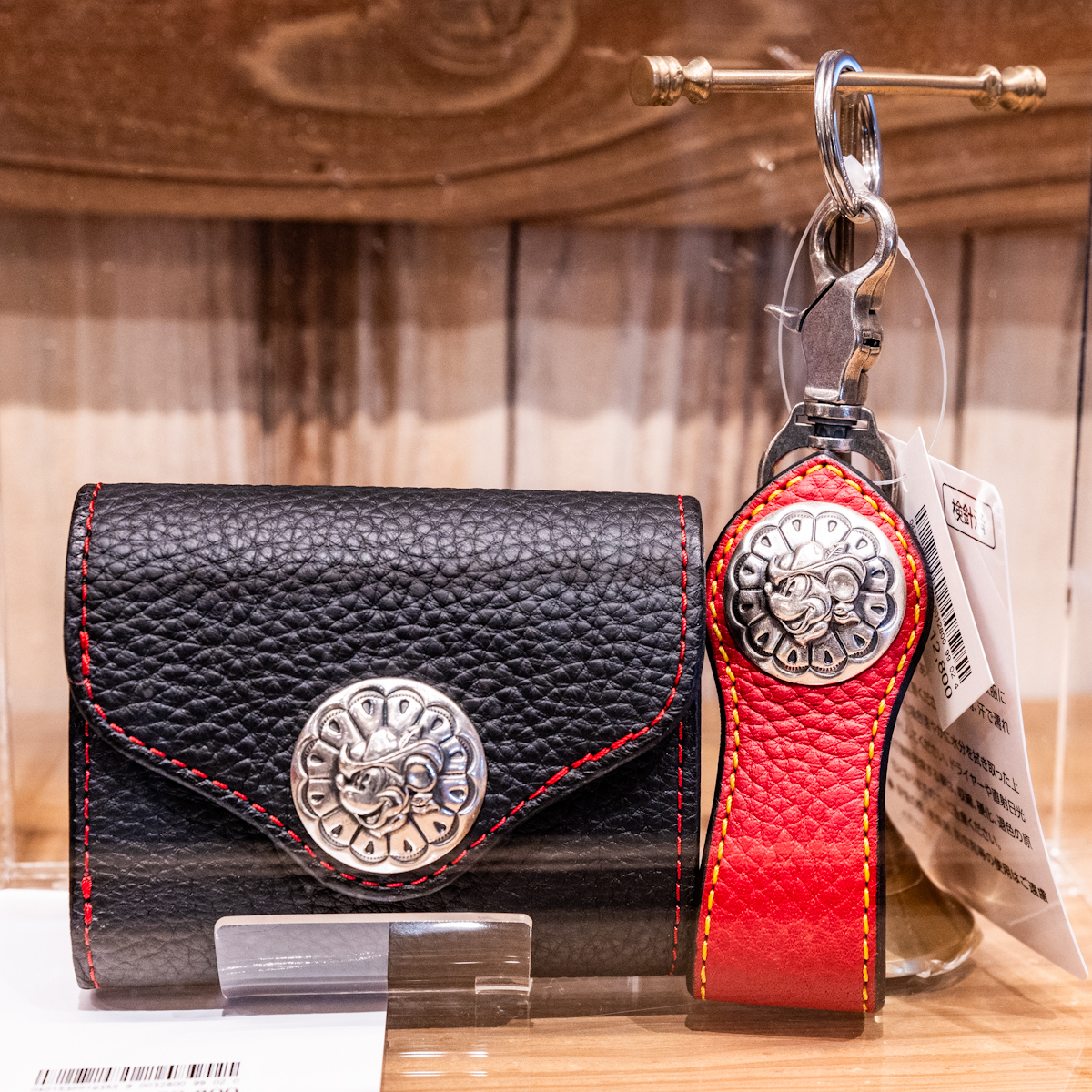 東京ディズニーランド「ウエスタンウエア」財布・キーチェーン