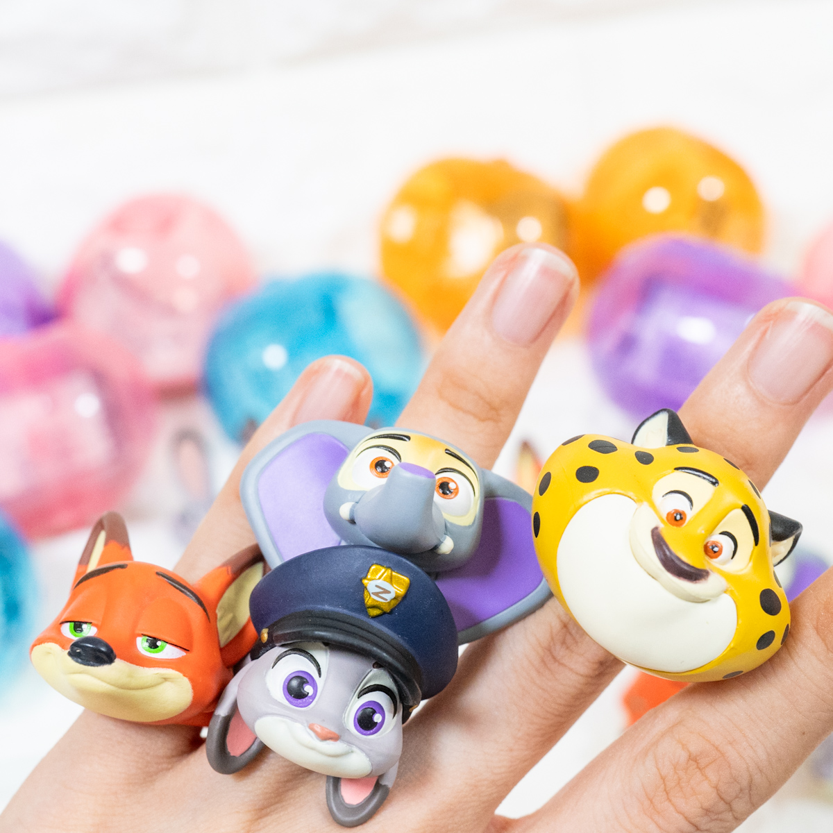 タカラトミーアーツ ガチャ 『ズートピア』ファッションリング　クロウハウザー、フィニック、ニック、ジュディ