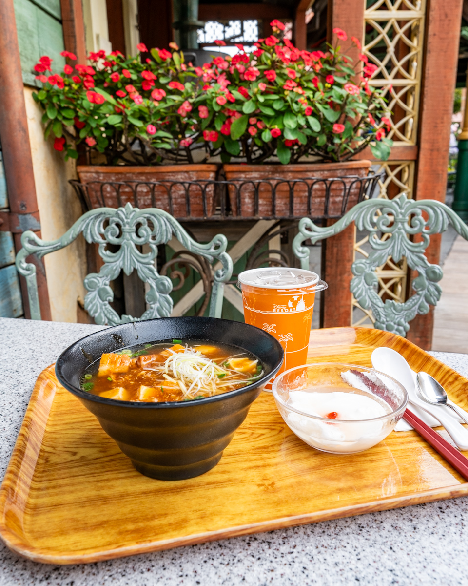 豚角煮とマーボー豆腐のあんかけ麺2025.2026