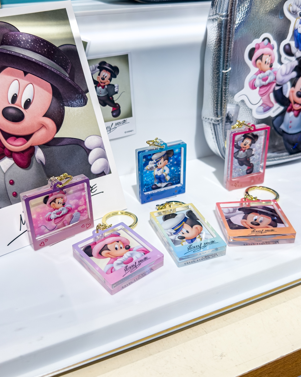 ミッキー HAPPY BIRTHDAY MICKEY シークレットキーホルダー