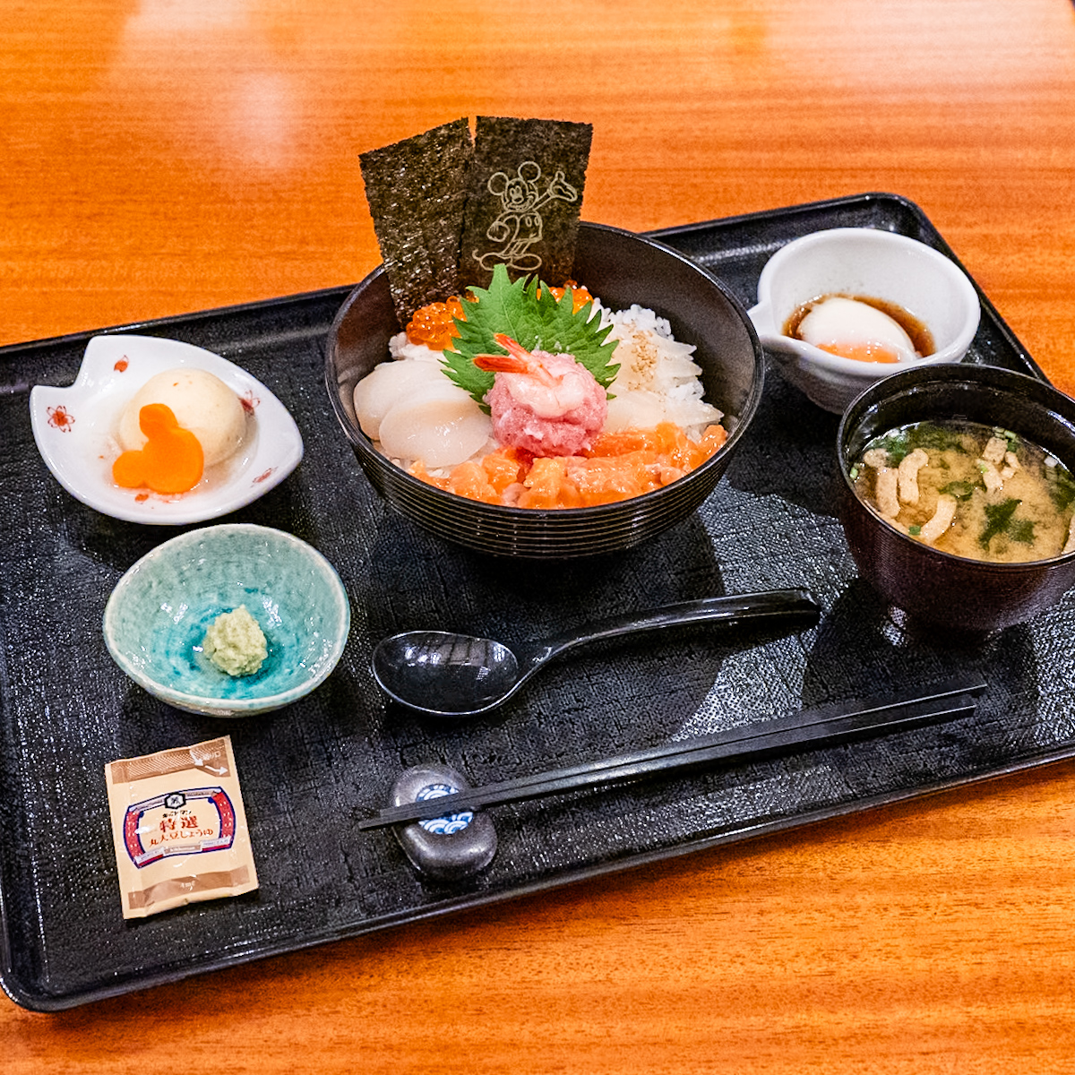 れすとらん北齋海鮮ちらし丼　新