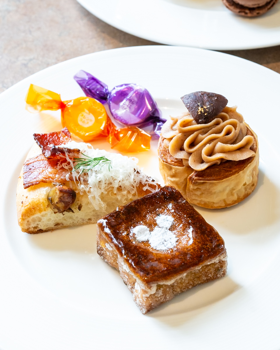 東京ディズニーシー・ホテルミラコスタ「オチェーアノ」”ディズニー・ハロウィーン2025”ブッフェ パン1