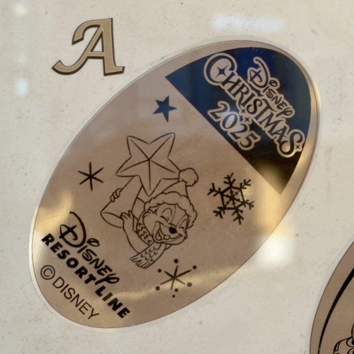 ディズニーリゾートライン"ディズニー・クリスマス2025"スーベニアメダル チップ