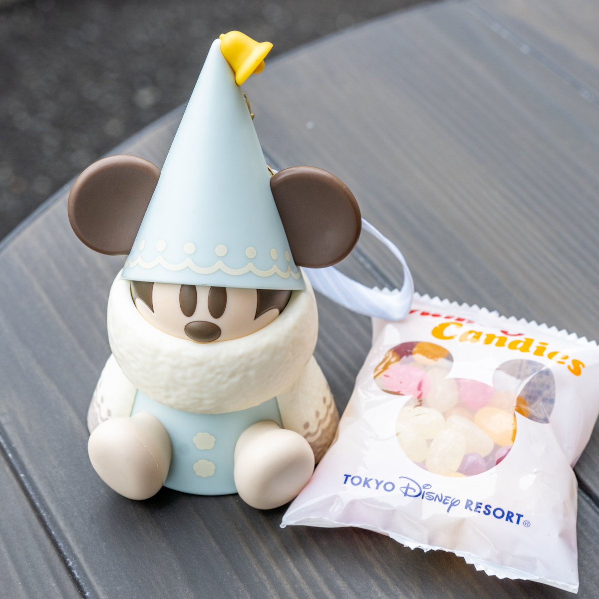 東京ディズニーリゾート“ディズニー・クリスマス2025”グミキャンディー、ミニスナックケース（リルリンリン）付きお土産