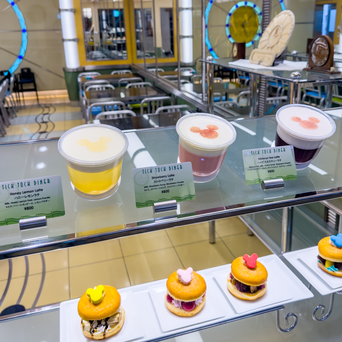 ディズニーアンバサダーホテル「チックタック・ダイナー」オリジナルホットラテ1