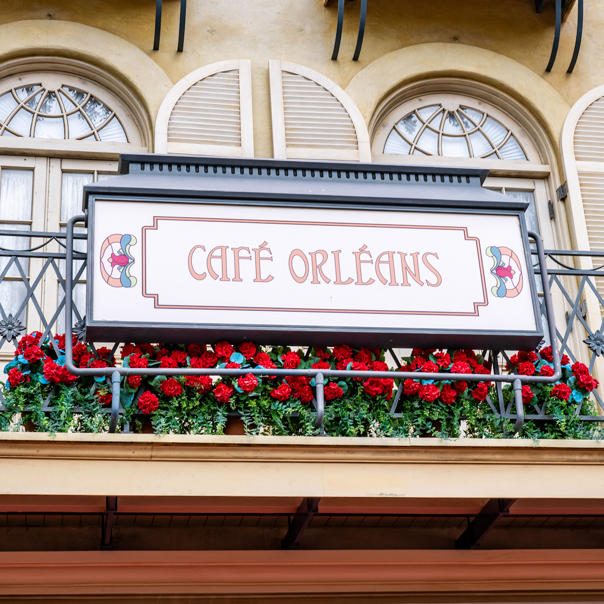 カフェ・オーリンズ