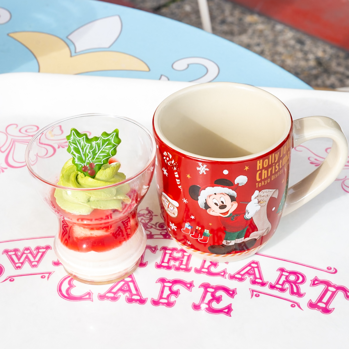 東京ディズニーリゾート“ディズニー・クリスマス2025”ストロベリーケーキカップ、スーベニアカップ付き