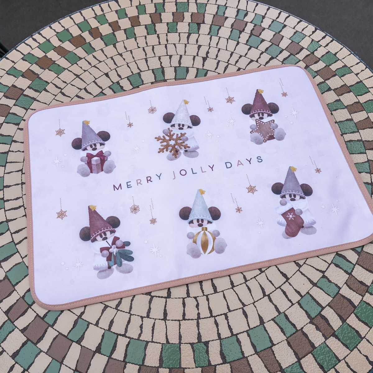 東京ディズニーリゾート“ディズニー・クリスマス2025”スーベニアランチョンマット