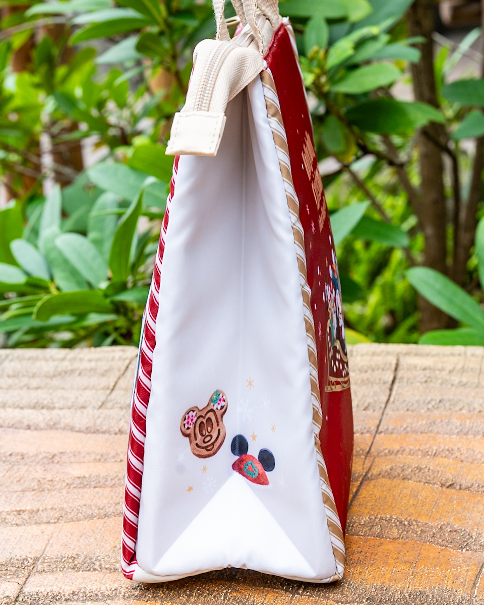 東京ディズニーリゾート“ディズニー・クリスマス2025”スーベニアランチケース(ミッキー&フレンズ)サイド