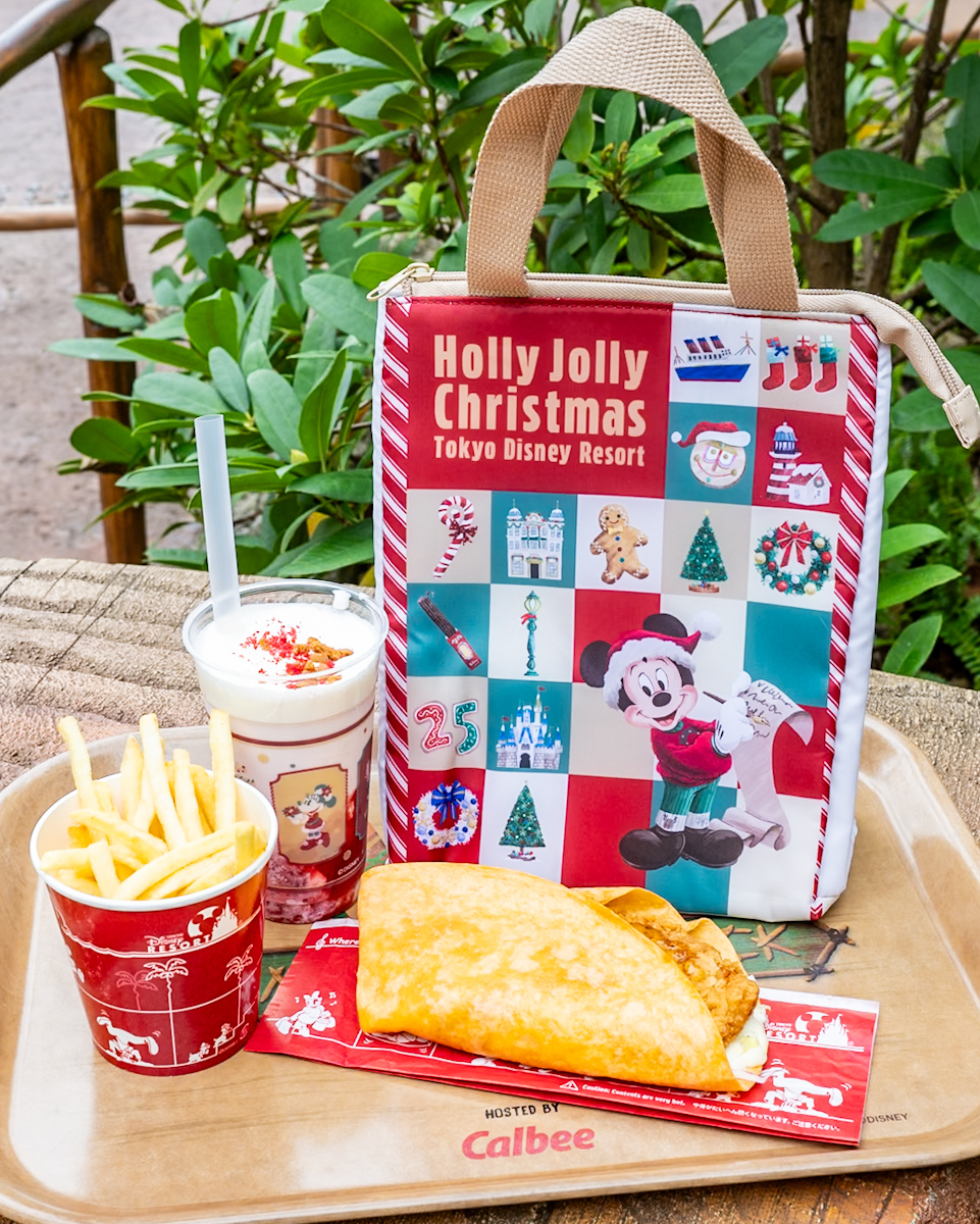 東京ディズニーリゾート“ディズニー・クリスマス2025”スーベニアランチケース(ミッキー&フレンズ)