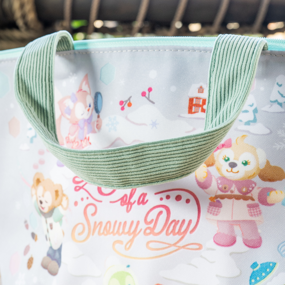 東京ディズニーシー「ダッフィー&フレンズのシークレット・オブ・スノーウィーデイ」スーベニアランチケース　持ち手
