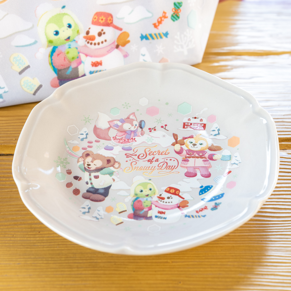 東京ディズニーシー「ダッフィー&フレンズのシークレット・オブ・スノーウィーデイ」カフェモカマフィン、スーベニアプレート付き1