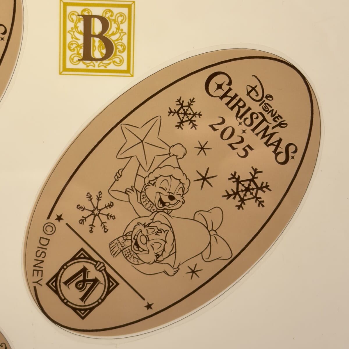 東京ディズニーシー・ホテルミラコスタ”ディズニー・クリスマス2025”スーベニアメダル　チップ&デール