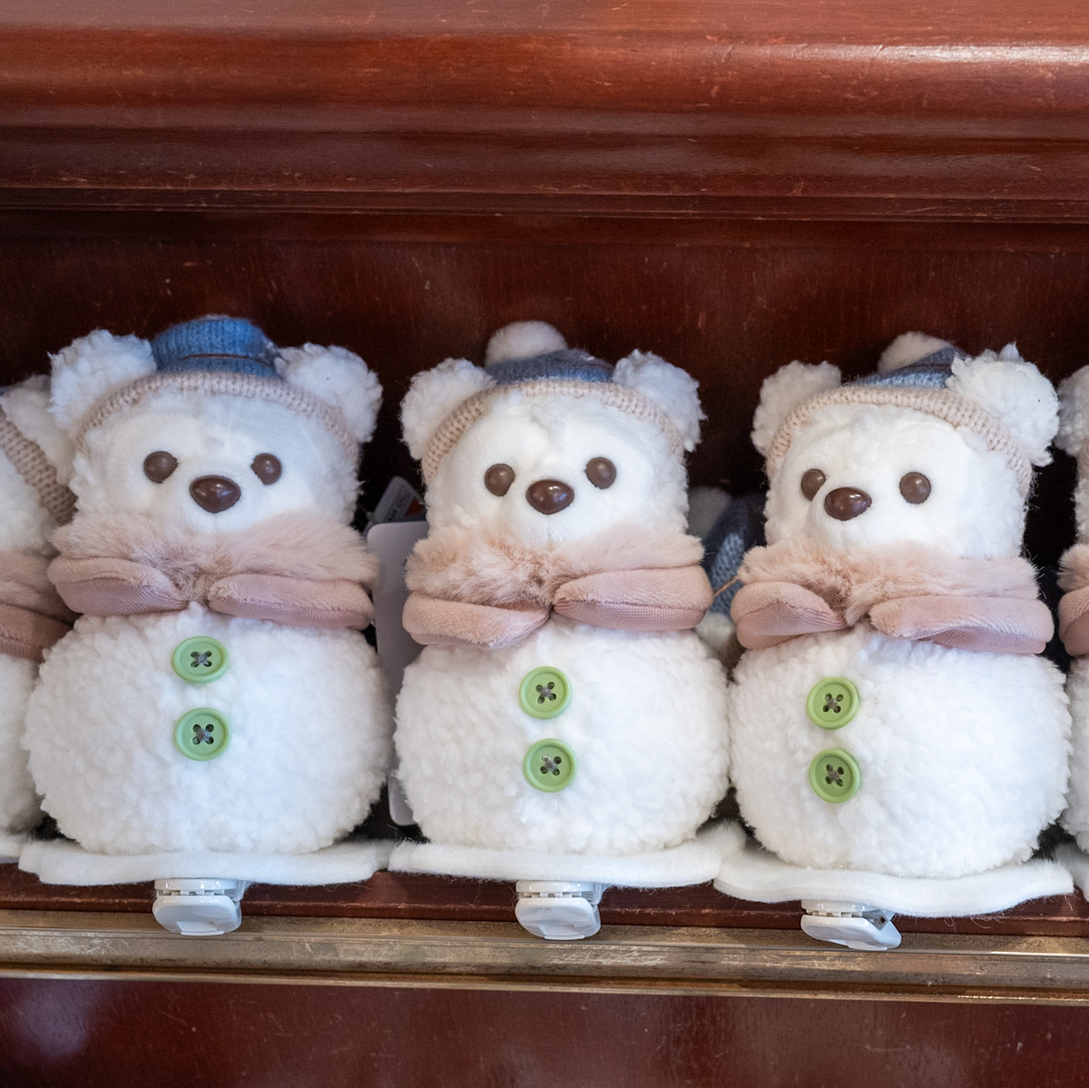 雪だるまダッフィーくっつきぬいぐるみ