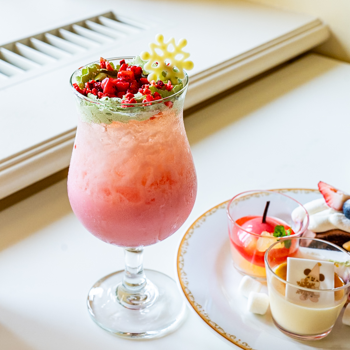 ”ディズニー・クリスマス2025”スペシャルドリンク