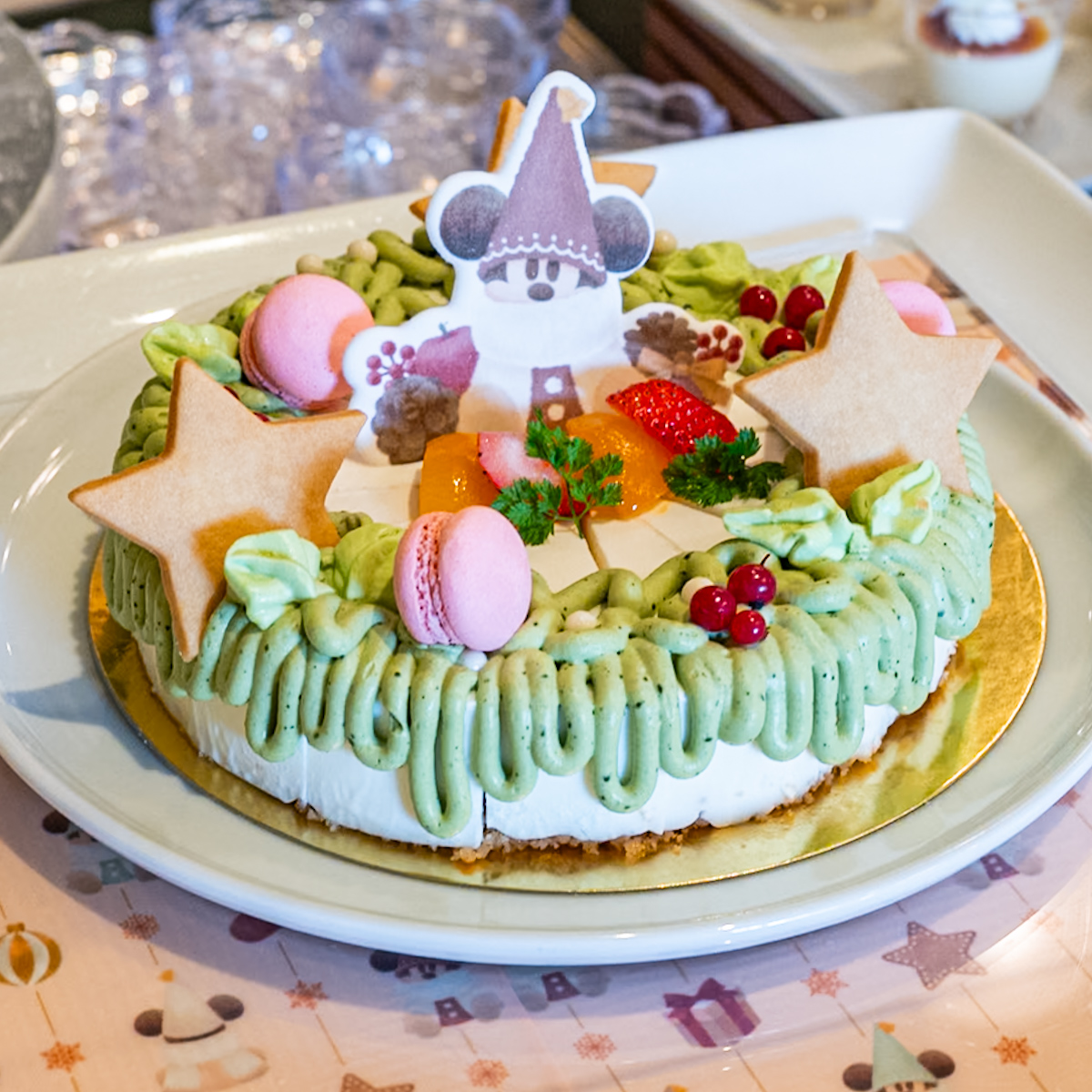 東京ディズニーランドホテル「シャーウッドガーデン・レストラン」”ディズニー・クリスマス2025”スペシャルブッフェクリームチーズムース