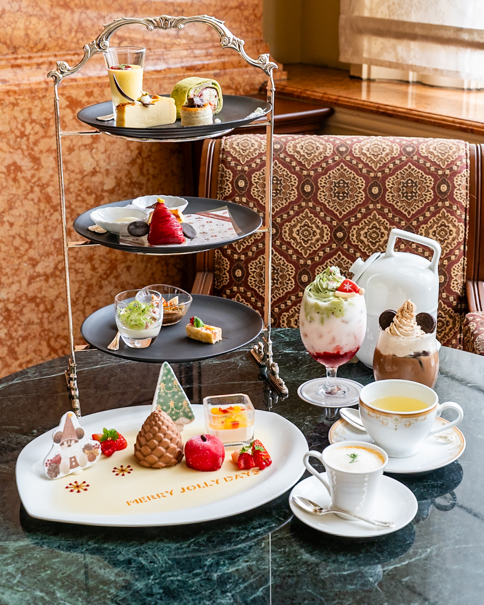 東京ディズニーランドホテル「ドリーマーズ・ラウンジ」“ディズニー・クリスマス2025”アフタヌーンティーセット