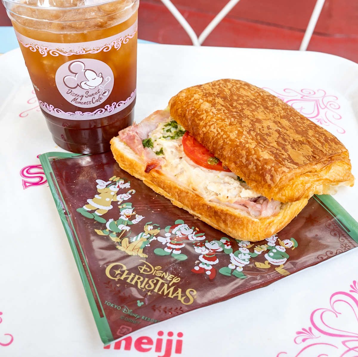 スペシャルデニッシュサンド(生ハム、ツナ・ポテト、チーズ)