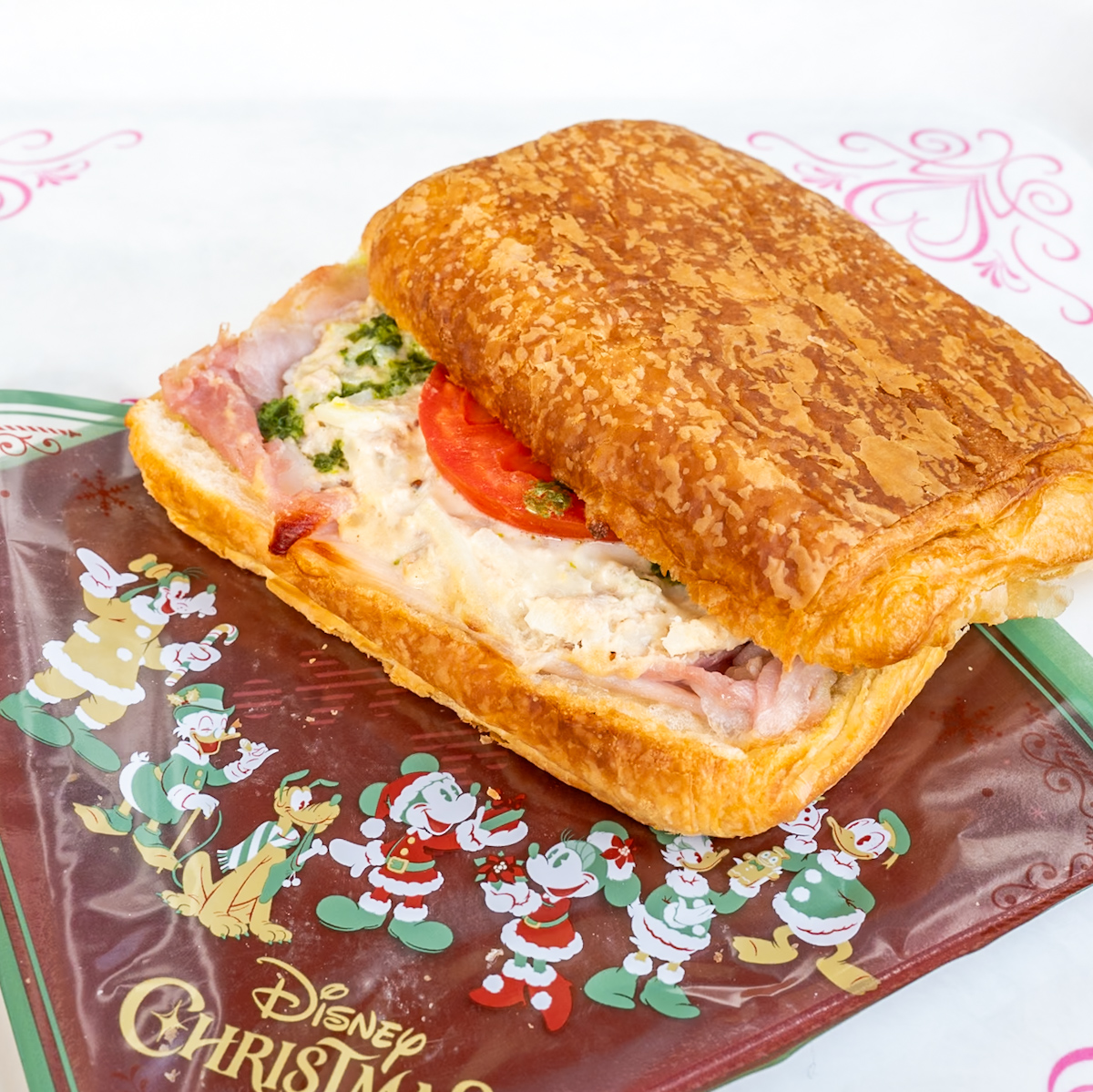 スペシャルデニッシュサンド(生ハム、ツナ・ポテト、チーズ)1