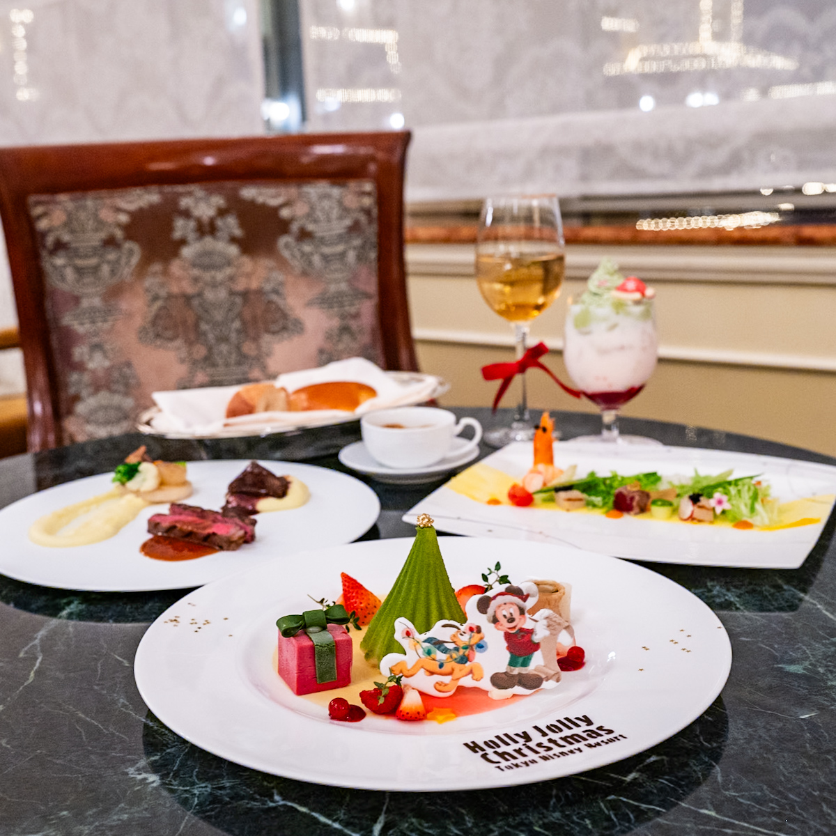 ドリーマーズ・ラウンジ“ディズニー・クリスマス2025”ディナーセット紹介