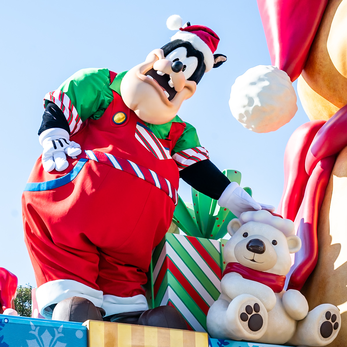 テディベアがいっぱいのフロート ピート