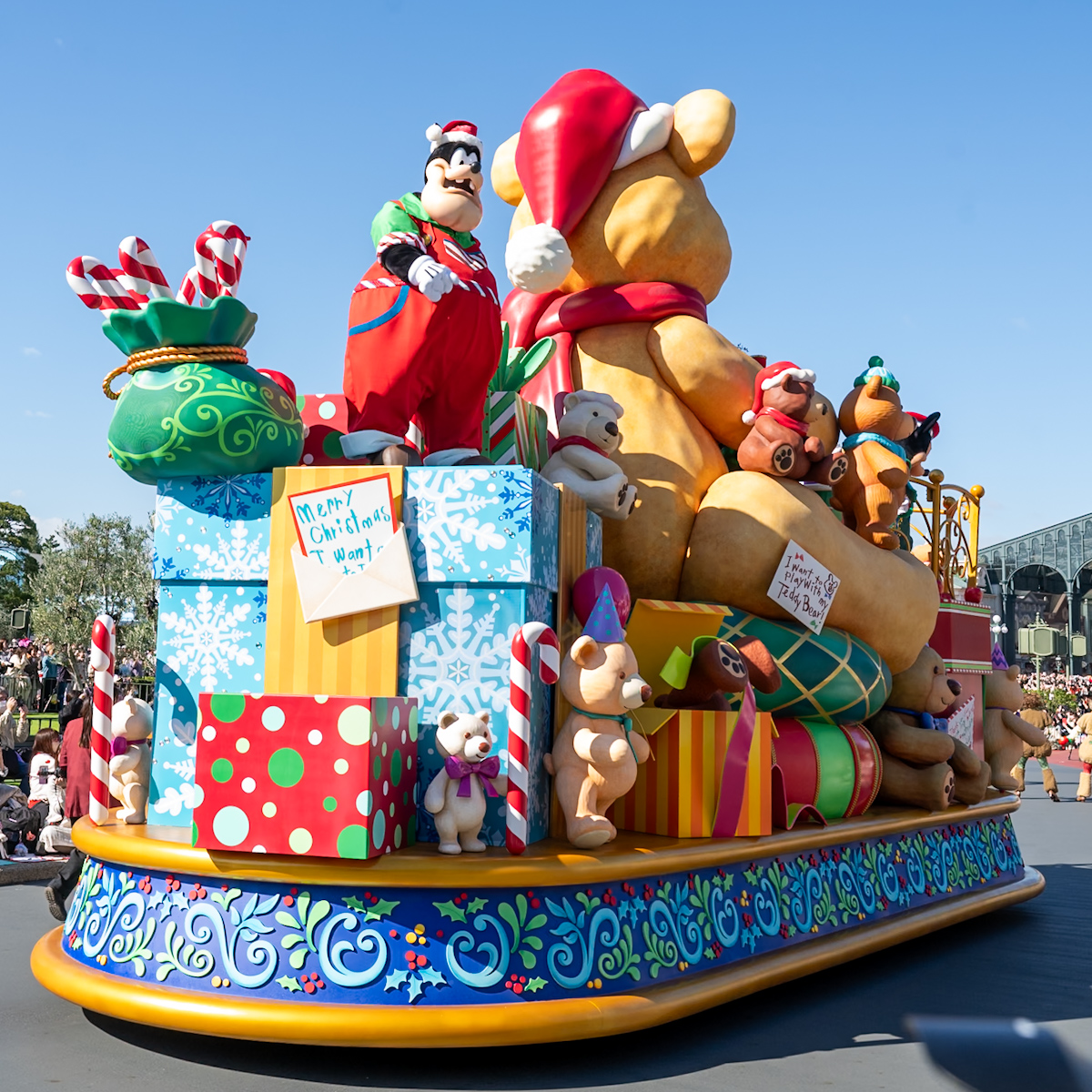 テディベアがいっぱいのフロート ピート1