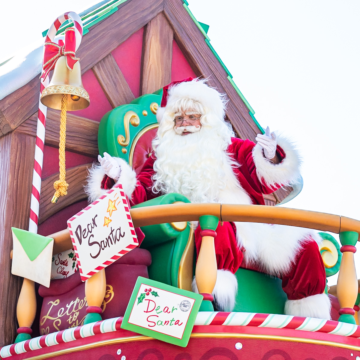 東京ディズニーランド“ディズニー・クリスマス2025”トイズ・ワンダラス・クリスマス! サンタクロース