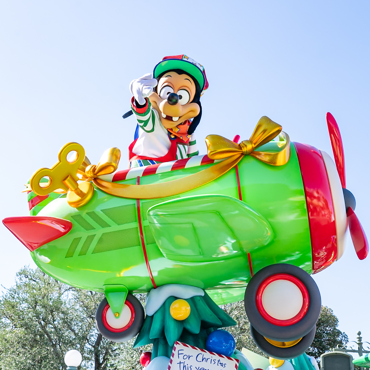 乗り物大好きっ子の願いを乗せたフロート マックス