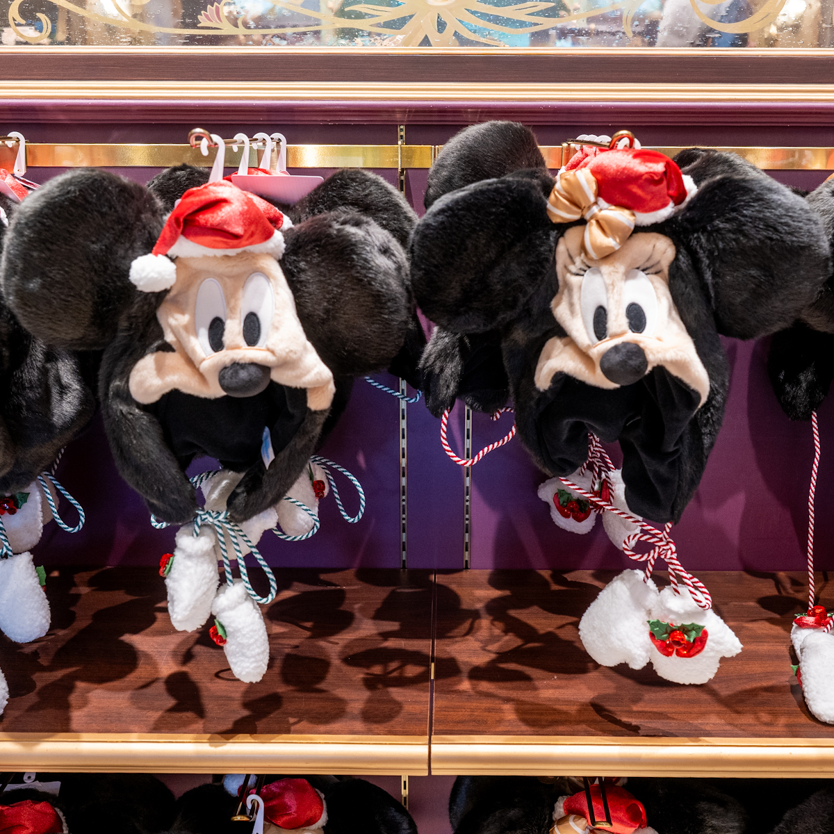 新品】ディズニークリスマス2025 ミッキーミニー ファンキャップ