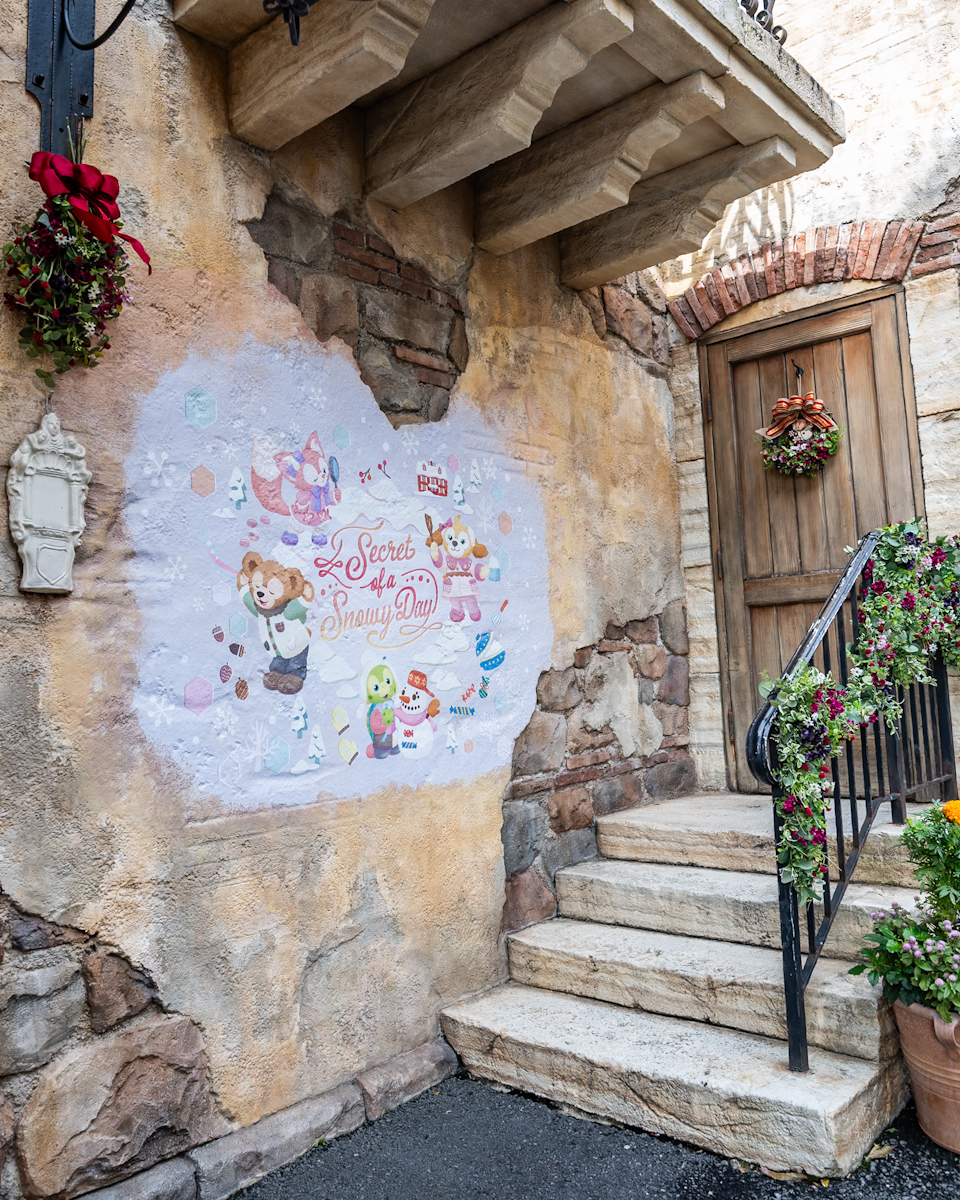 東京ディズニーシー「ダッフィー＆フレンズのシークレット・オブ・スノーウィーデイ」パペリーノ通りデコレーション1