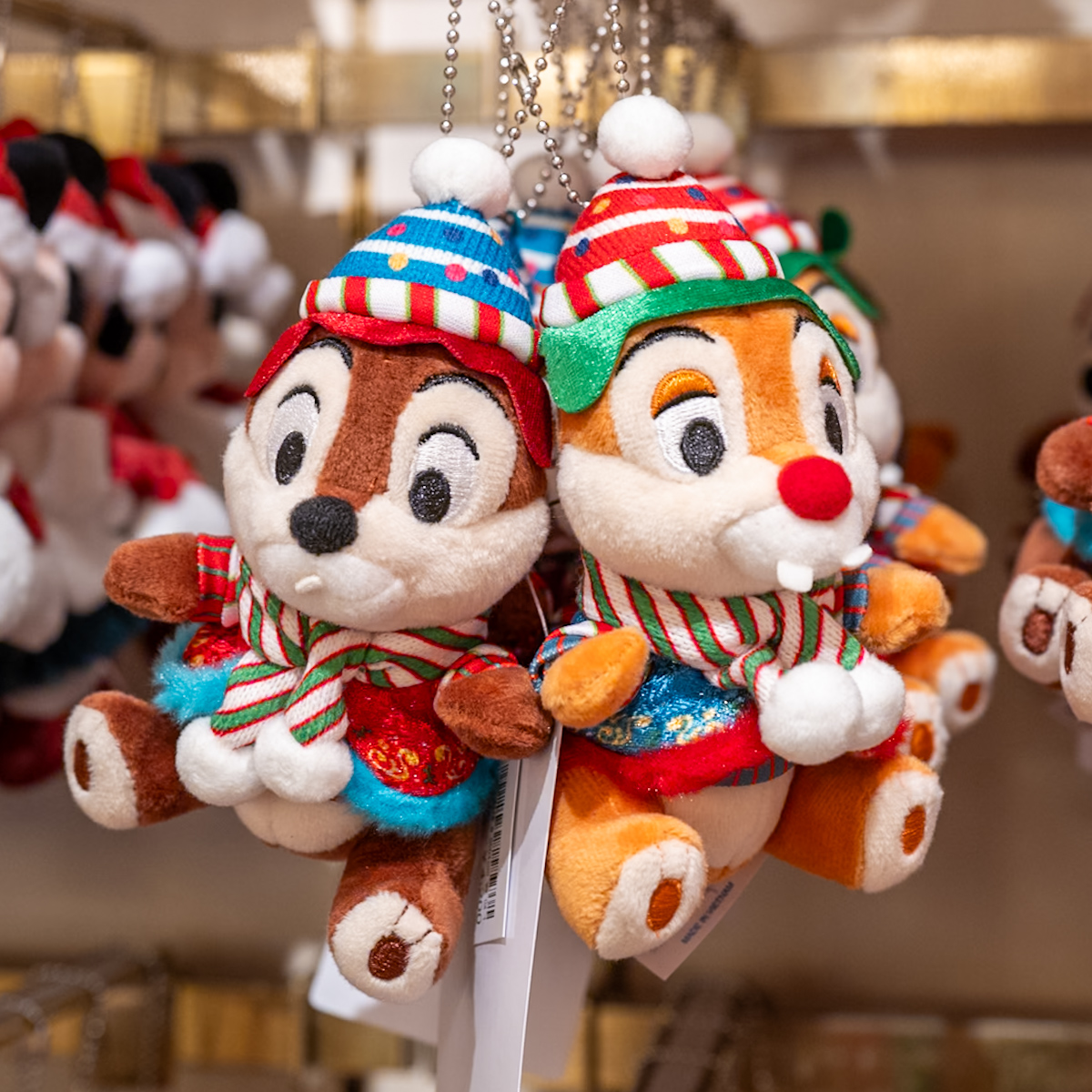 チップ&デールぬいぐるみバッジセット