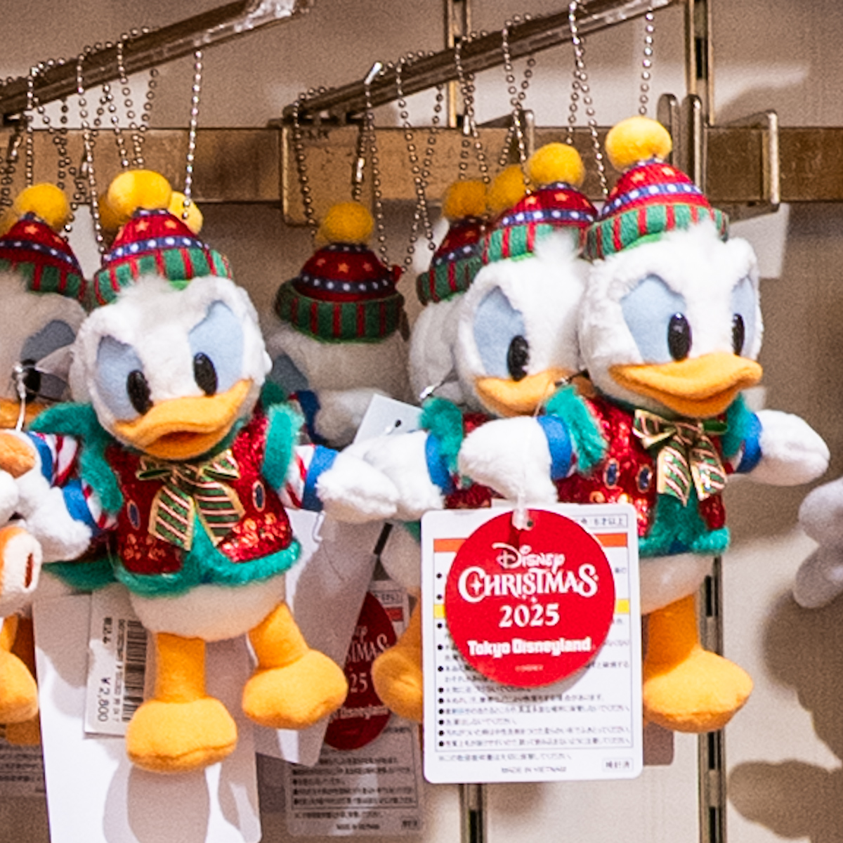 ドナルドぬいぐるみバッジ