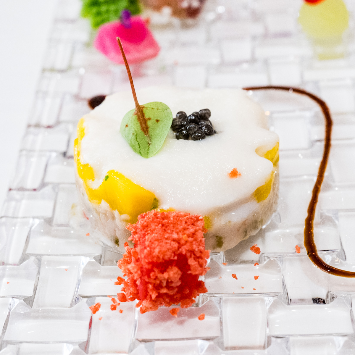 甘エビのタルタルとカリフラワーのピュレ