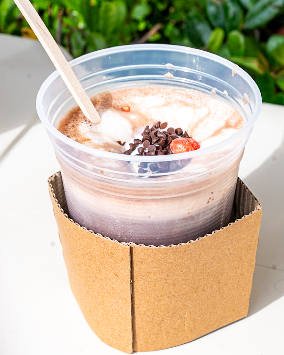 東京ディズニーランド「ホットチョコレート&ストロベリー」1